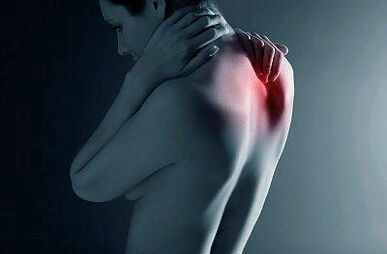 Pain between the shoulder blades, the cause of which lies in the pathologies of the spine